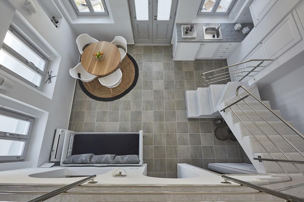 Aroma Suites Fira  Exteriör bild