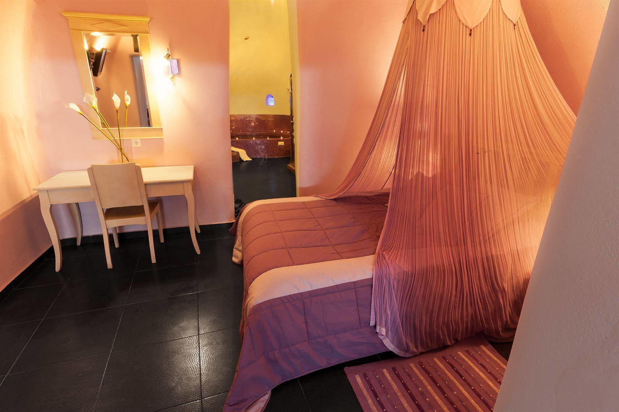Aroma Suites Fira  Exteriör bild